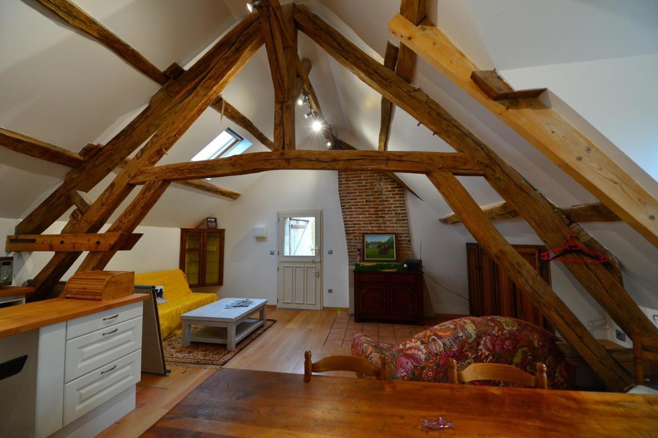 Gîte de la vallée Saint-Hilaire-la-Gravelle Extérieur photo